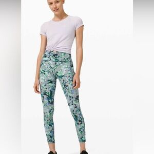 Lululemon Swift Speed High Rise
Tight 25”